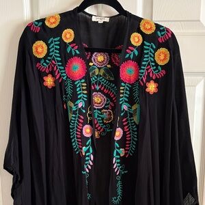 Umgee kimono black floral M/L